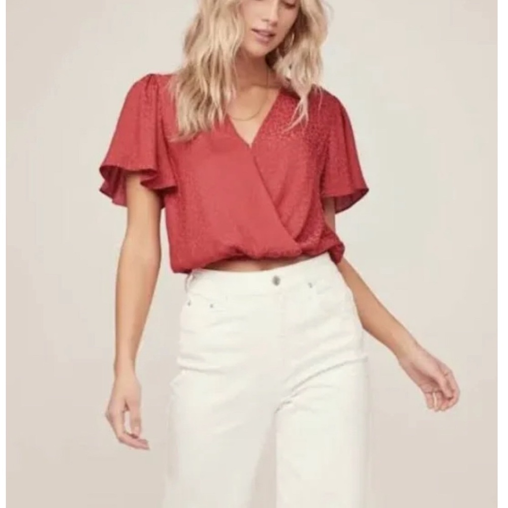 Astr The Label Jacquard Surplice Cheetah Satin Crop Top Size Small